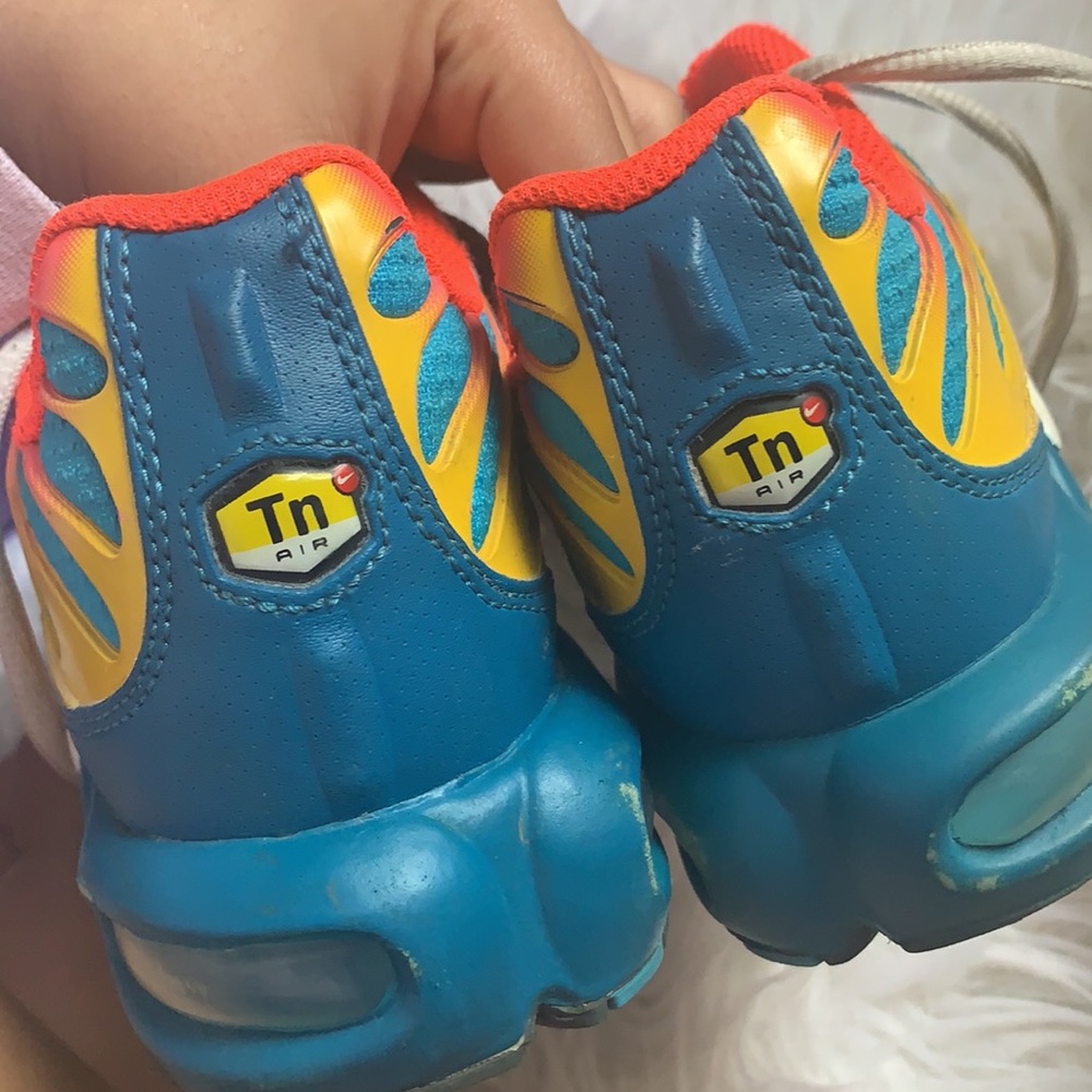 nike - Picture 2 of 4